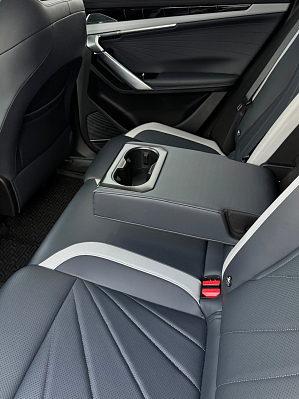 Geely Atlas Flagship, 2023 года, пробег 35752 км