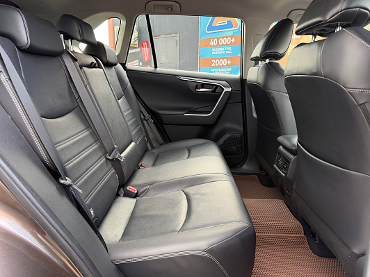 Toyota RAV4 Престиж Safety, 2021 года, пробег 102000 км