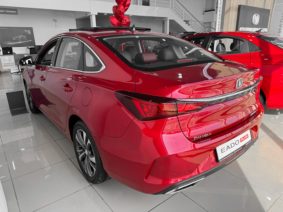 Changan Eado Plus Техно, красный