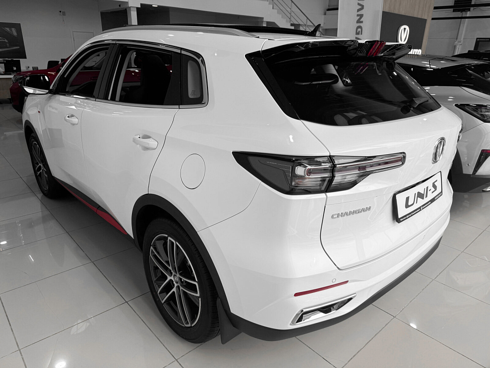 Changan UNI-S Техно, белый