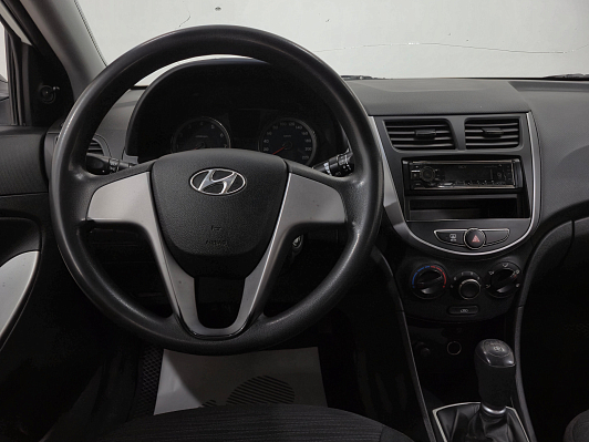 Hyundai Solaris Active, 2016 года, пробег 240812 км
