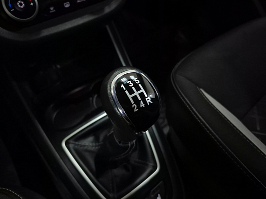 Lada (ВАЗ) Vesta Luxe Prestige, 2019 года, пробег 84533 км