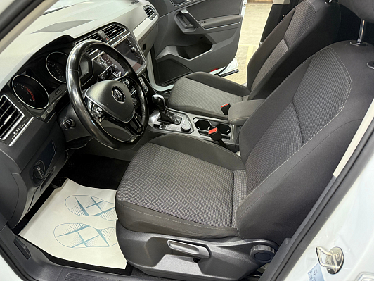Volkswagen Tiguan CONNECT, 2020 года, пробег 111189 км