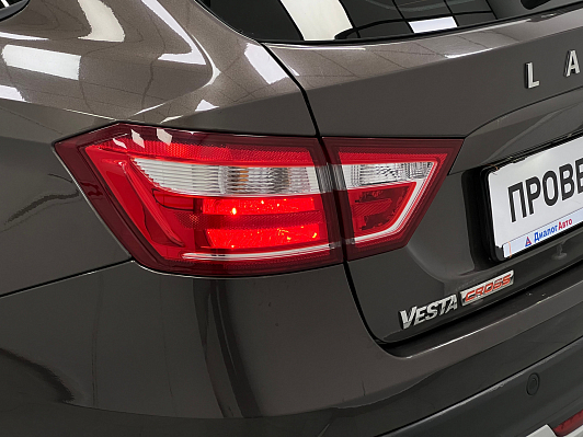 Lada (ВАЗ) Vesta Luxe Multimedia, 2019 года, пробег 119000 км