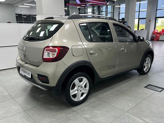 Renault Sandero Confort, 2017 года, пробег 116000 км