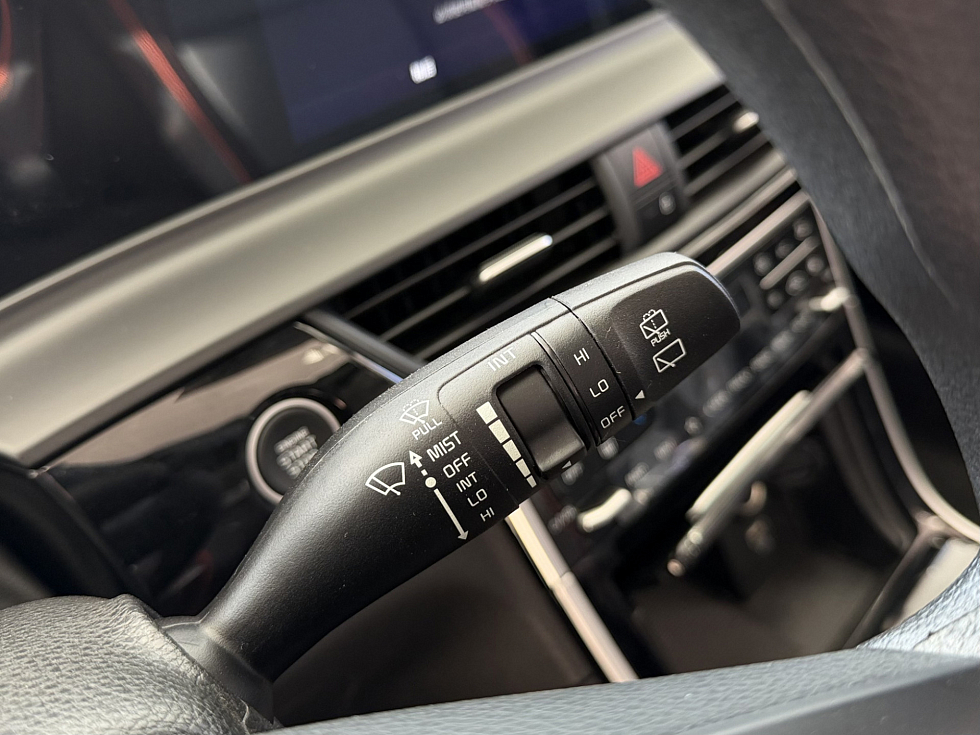 Kia Seltos Luxury Edition, черный