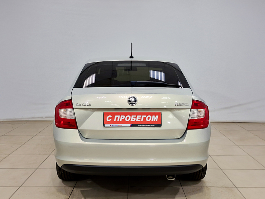 Skoda Rapid Ambition, 2016 года, пробег 175200 км