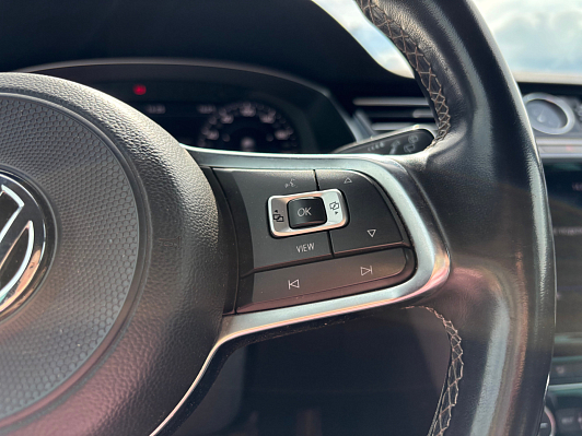 Volkswagen Passat, 2019 года, пробег 241690 км