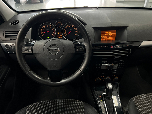 Opel Astra, 2012 года, пробег 178117 км