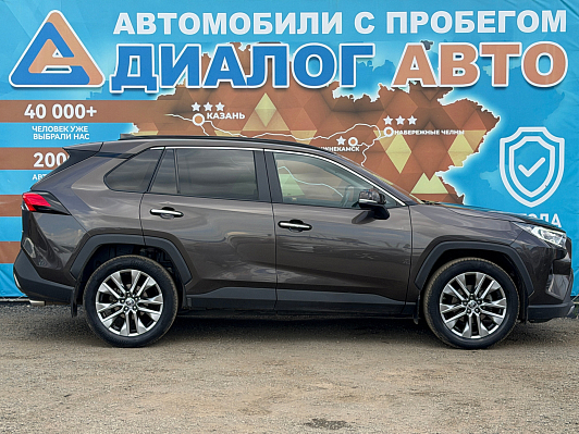 Toyota RAV4 Престиж Safety, 2021 года, пробег 102000 км