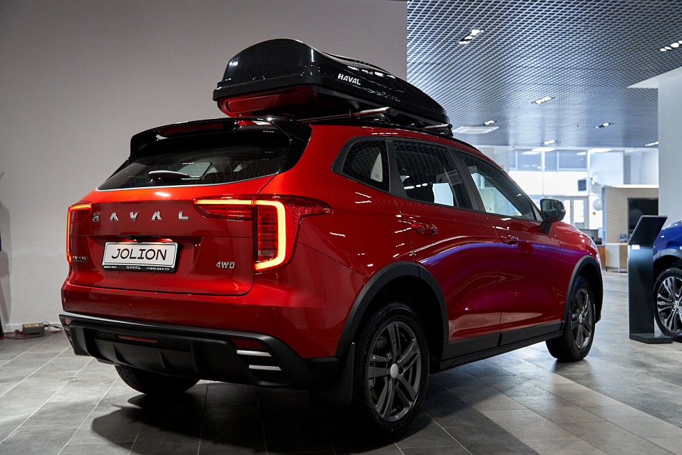 Haval Jolion Премиум, красный