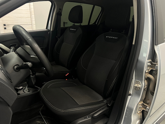 Renault Sandero Stepway Life, 2021 года, пробег 68417 км