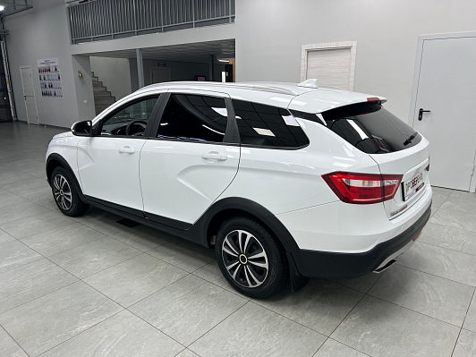Lada (ВАЗ) Vesta Luxe Prestige, 2019 года, пробег 107353 км