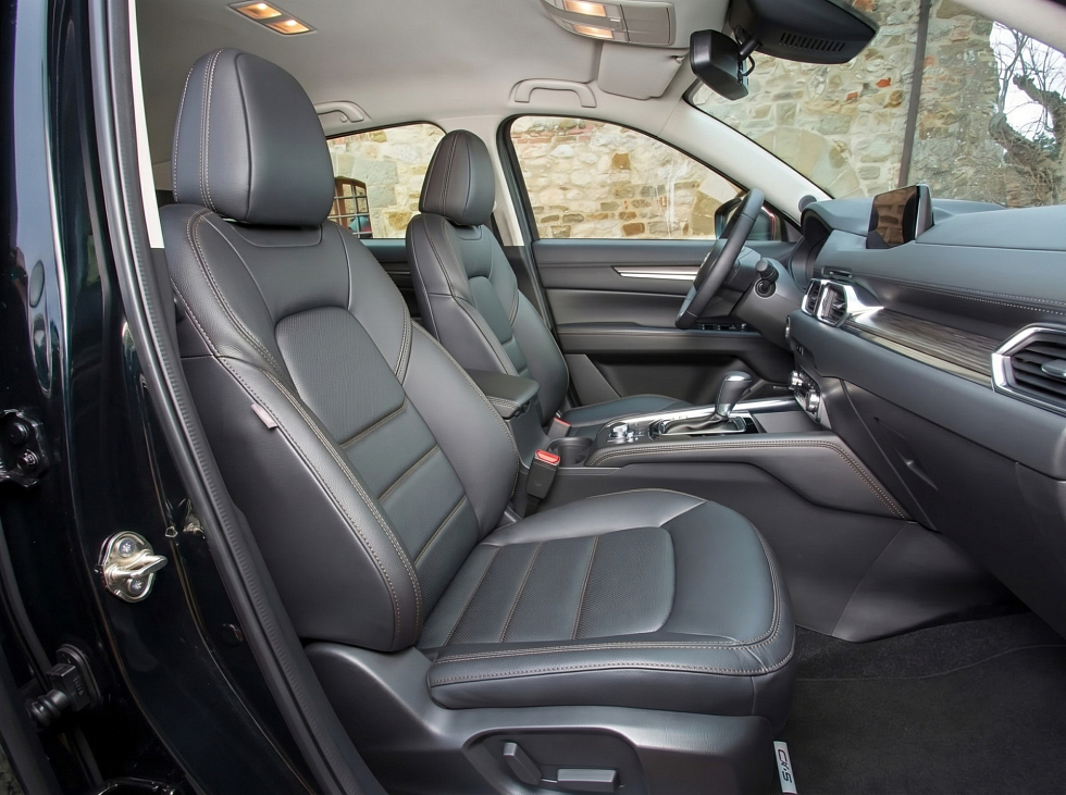 Mazda CX-5 Comfort (Shushi), черный
