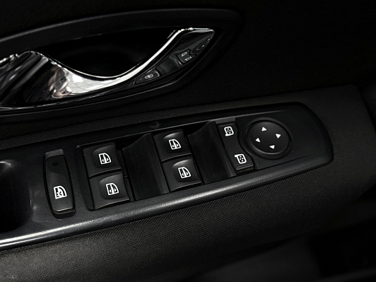 Renault Fluence, 2012 года, пробег 194795 км