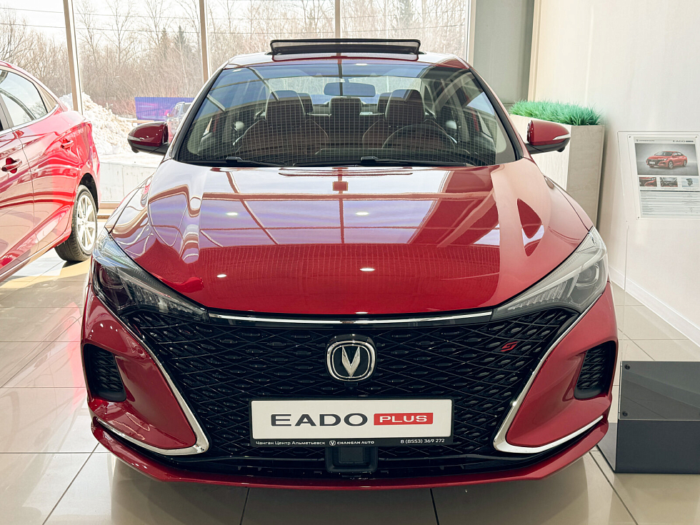 Changan Eado Plus Техно, красный