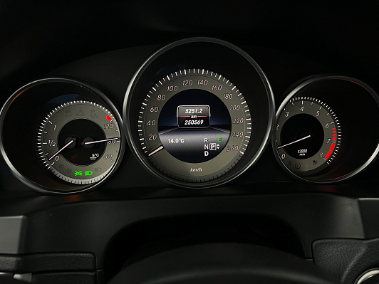 Mercedes-Benz E-Класс E200 Особая серия, 2013 года, пробег 250567 км