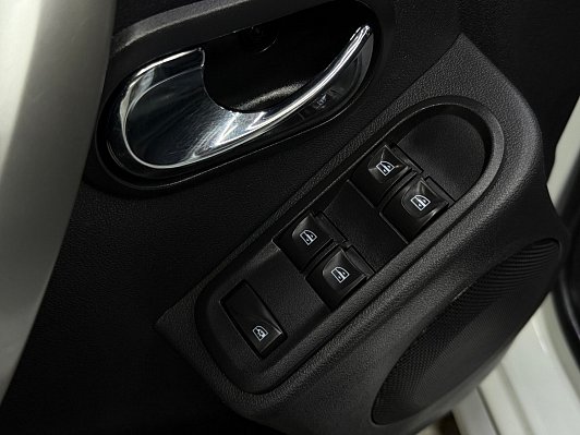 Nissan Terrano Elegance, 2017 года, пробег 157443 км