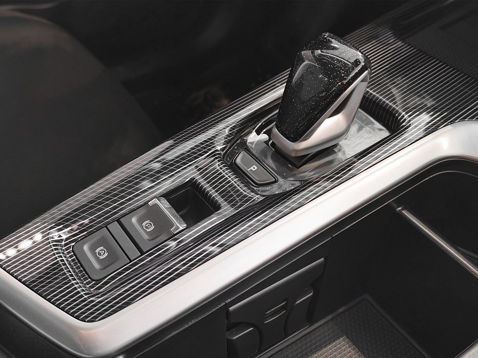 Haval Jolion Оптимум, красный
