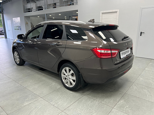 Lada (ВАЗ) Vesta Luxe, 2021 года, пробег 91000 км