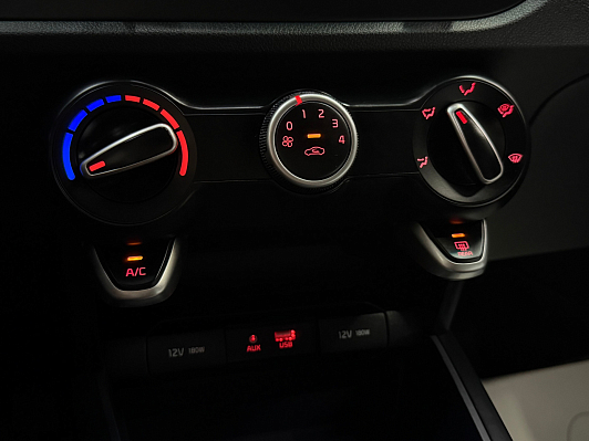 Kia Rio, 2018 года, пробег 88763 км