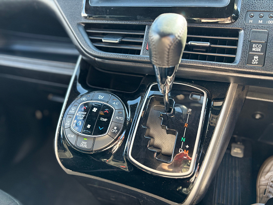 Toyota Esquire, 2018 года, пробег 137282 км