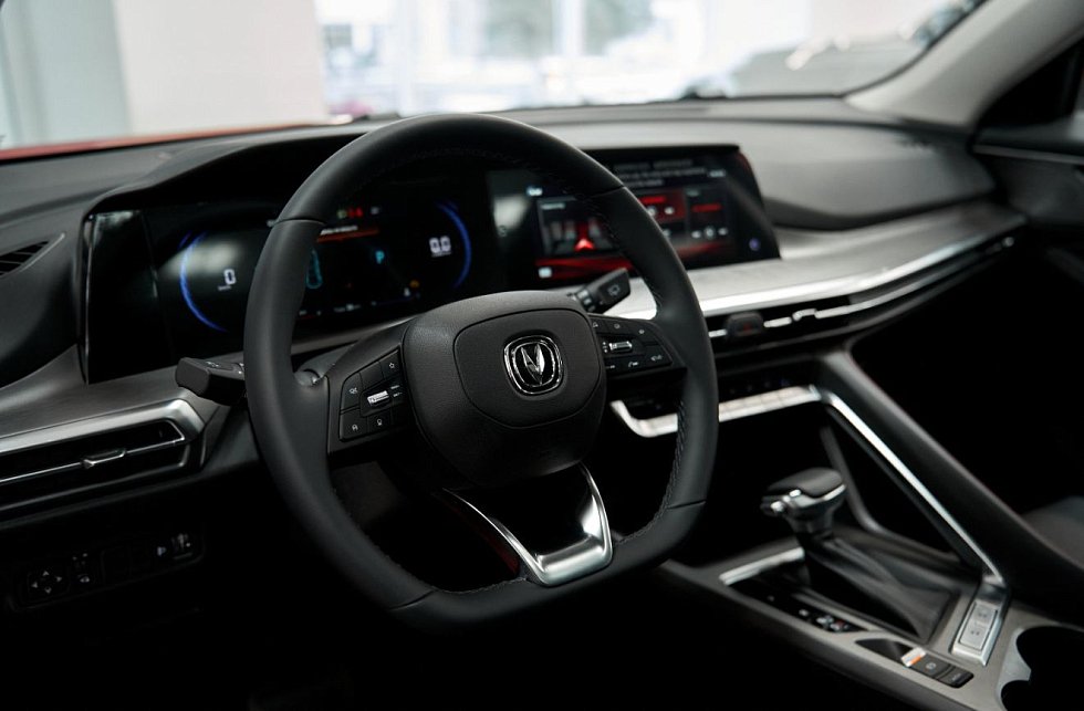 Changan CS35 Plus Техно, красный