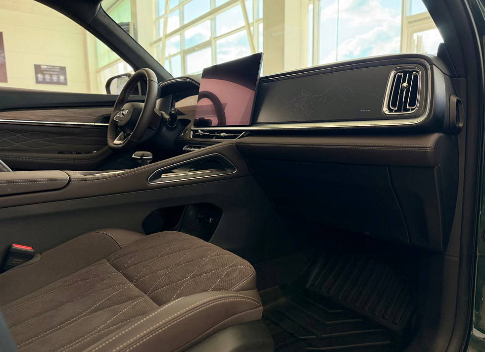 Geely Monjaro Flagship (2023-2025), зеленый