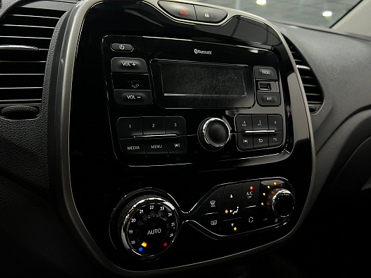Renault Kaptur Style, 2017 года, пробег 109000 км