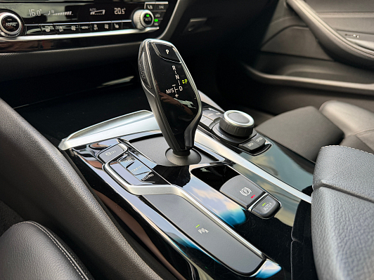 BMW 5 серии 520d Sport Line, 2018 года, пробег 124000 км