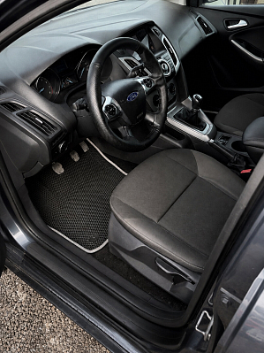 Ford Focus Ambiente, 2012 года, пробег 223905 км
