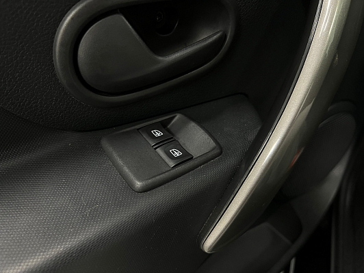 Renault Logan Drive, 2021 года, пробег 67450 км