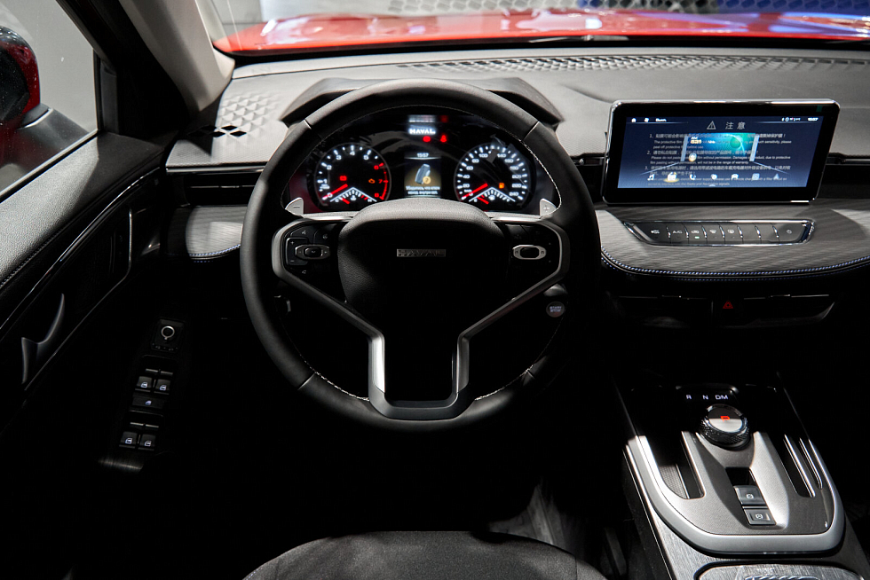 Haval Jolion Премиум, красный