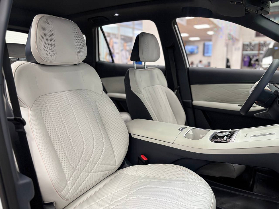 Geely Galaxy Starship 7 Sailing, белый