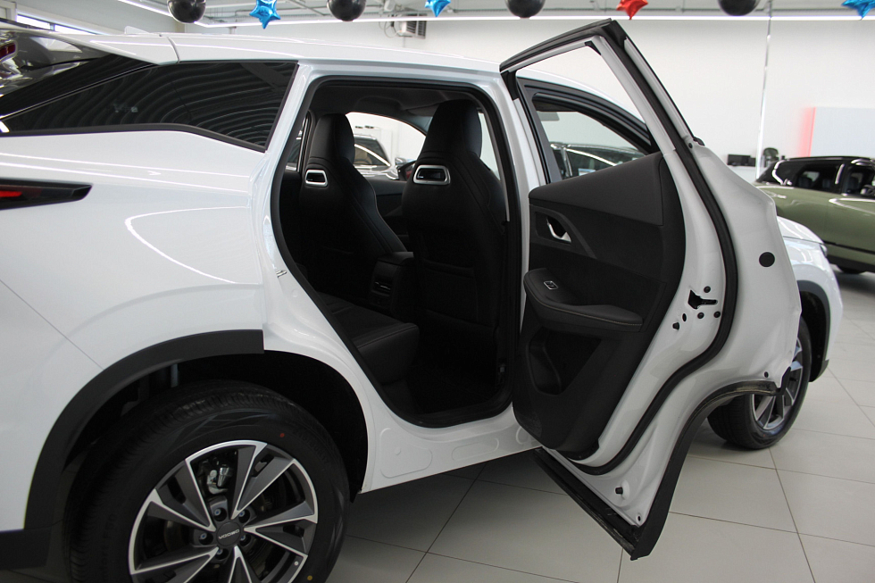 Omoda C5 , белый