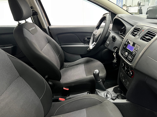 Renault Logan Stepway Life, 2020 года, пробег 91613 км