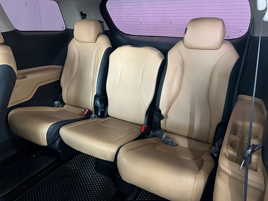 Kia Carnival, 2021 года, пробег 49142 км