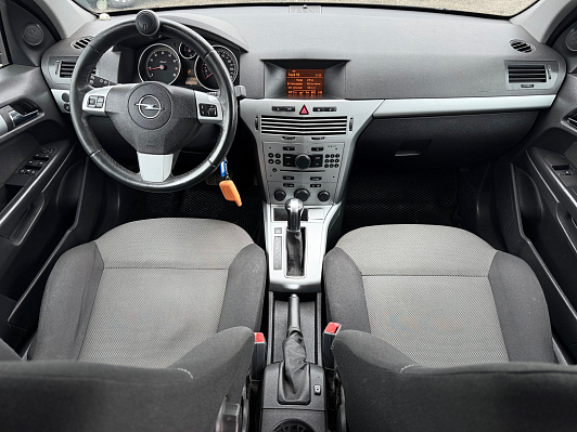 Opel Astra, 2014 года, пробег 233467 км