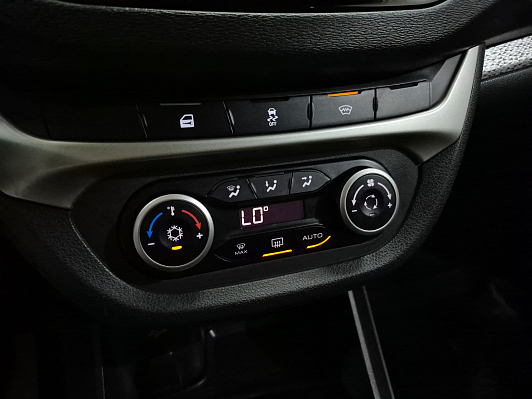 Lada (ВАЗ) Vesta Luxe Prestige, 2019 года, пробег 84533 км