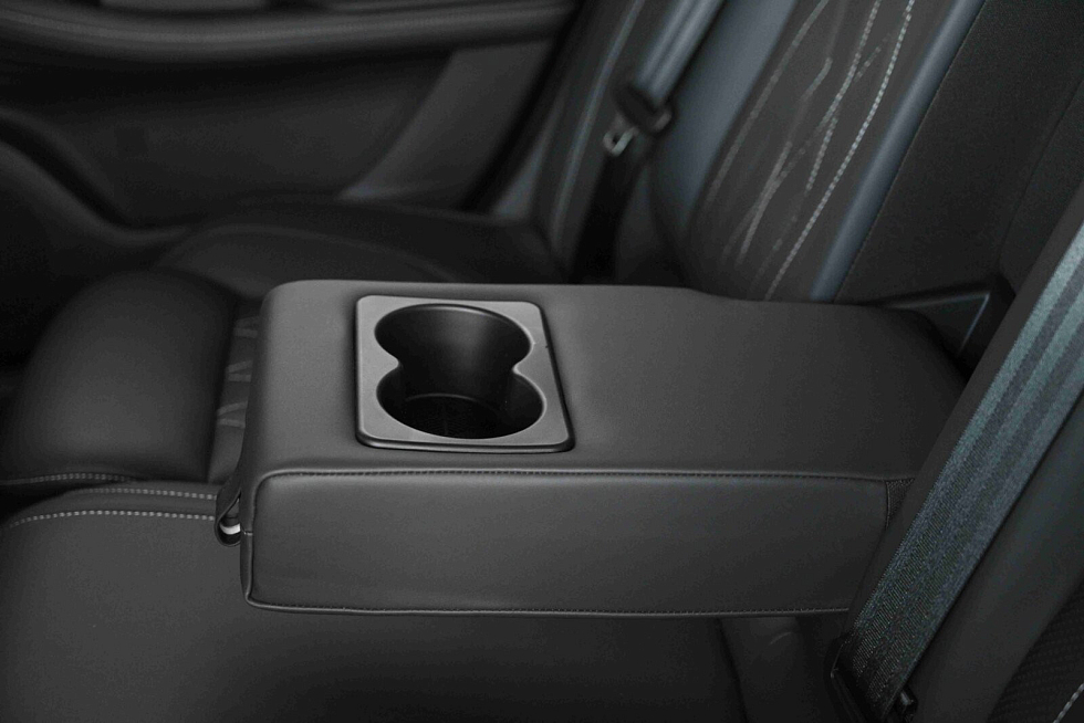 Chery Arrizo 8 Ультра Черный / Ultra Black, белый