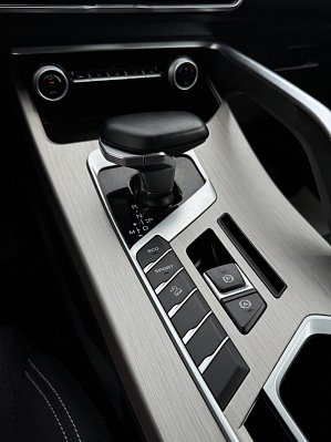 Geely Coolray Comfort, 2022 года, пробег 58000 км