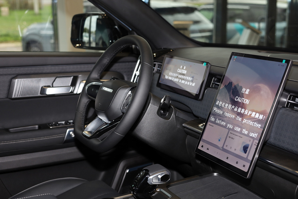 Jaecoo J7 Urban, серебряный