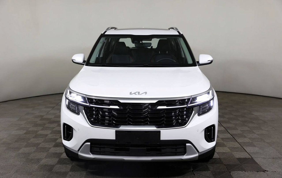 Kia Seltos Luxury Edition, белый