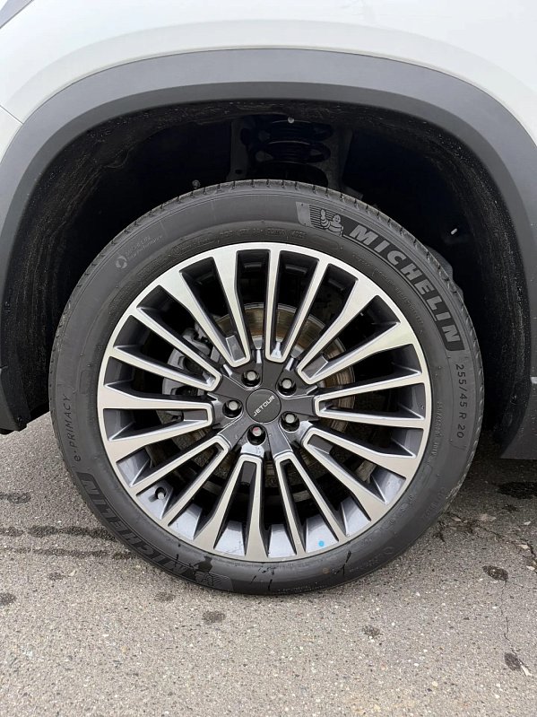 Jetour X90+ Премиум 7 мест, белый