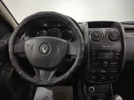Renault Duster Life, 2016 года, пробег 211240 км
