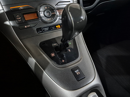 Toyota Auris, 2007 года, пробег 219692 км