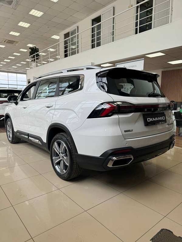 Geely Okavango Флагман, белый