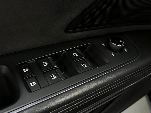 Audi A8 Business, 2018 года, пробег 240952 км