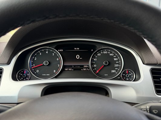 Volkswagen Touareg, 2013 года, пробег 187148 км