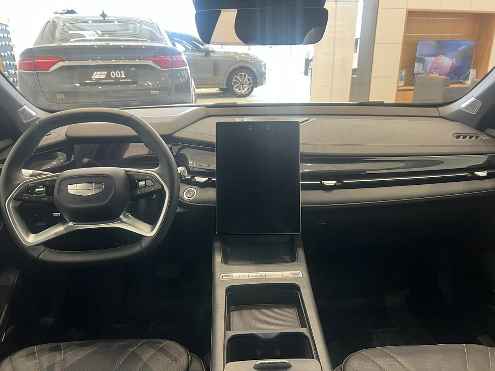 Geely Preface Флагман, белый